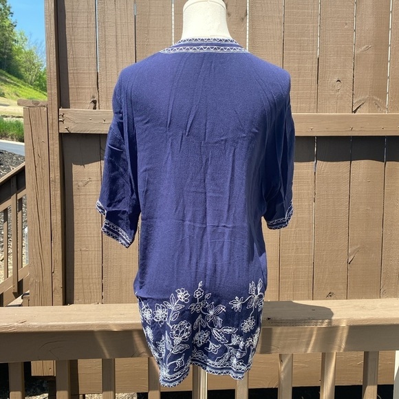 Blue Pepper Vintage open front top with stitched floral detail - Picture 6 of 13